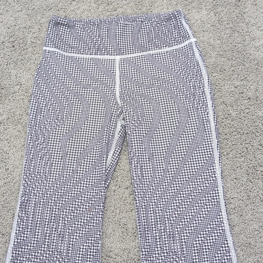 Athleta Girl High Rise Chit Chat Flare Workout Pants Houndstooth Checkered Sz 14